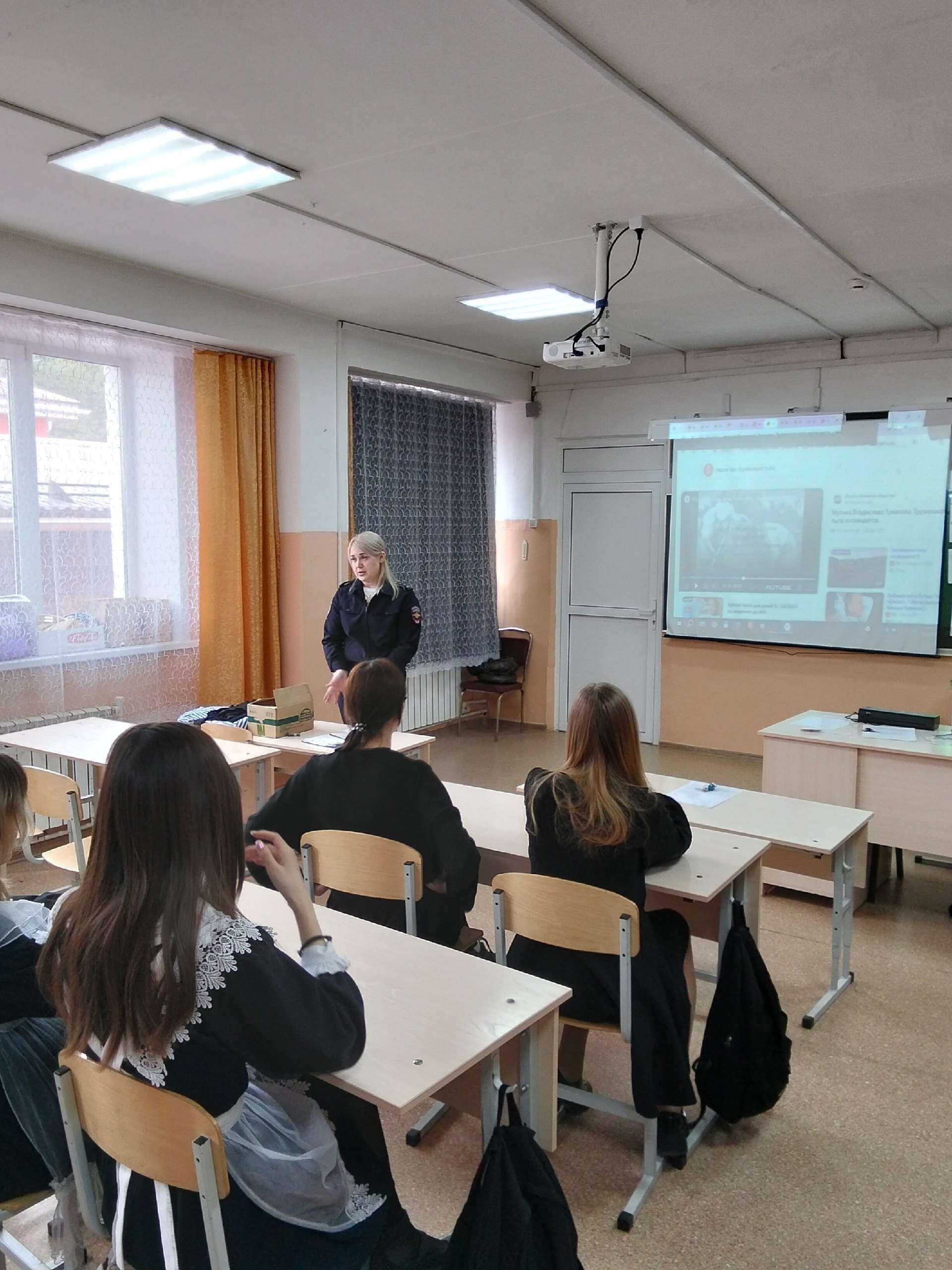 Право знать: в Мишелевской школе прошел «Правовой десант».