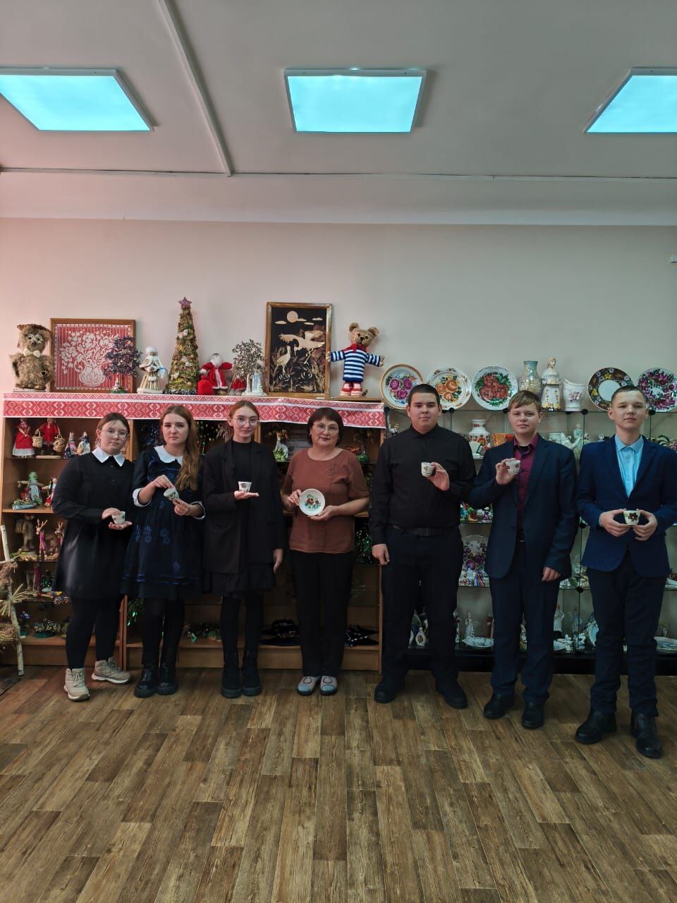 Чашка с историей: как мы попробовали себя в роли фарфористов.